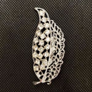 Vintage Jewelry Brooch Leaf With Rhinestones Filigree